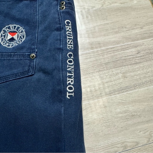 Cruise Control Jeans 32x34 Navy Blue Denim Pants Embroidered Logo Streetwear - Picture 10 of 13